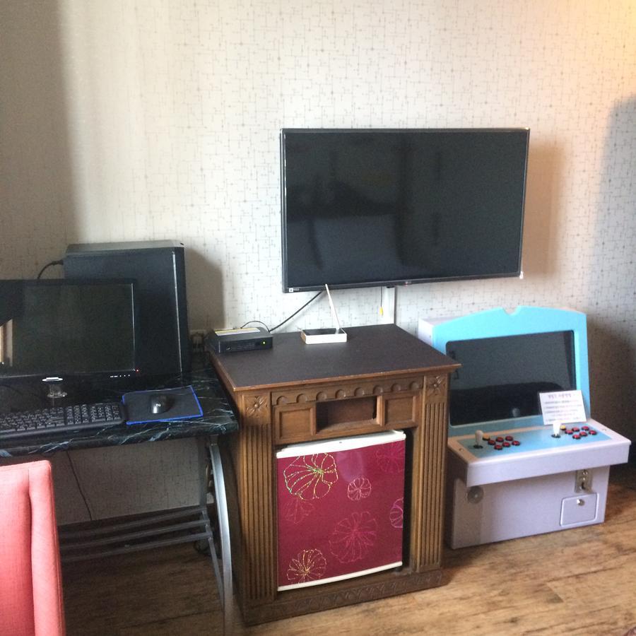 Romance Hotel Chungju Bagian luar foto